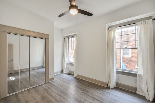 Building Photo - Beautifully Updated 1bd/1ba Condo in Midto...