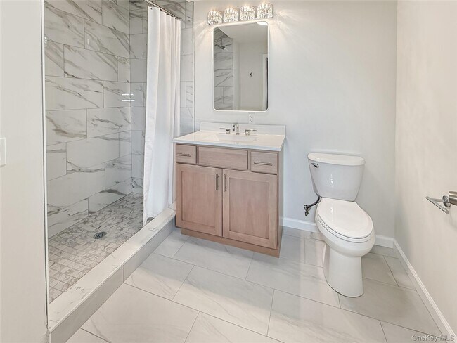 Building Photo - 4332 Albany Post Rd