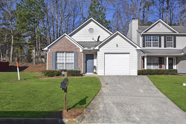 Building Photo - 804 Hillandale Ln