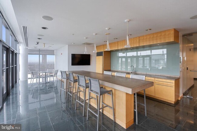 Building Photo - 2001 15th St N