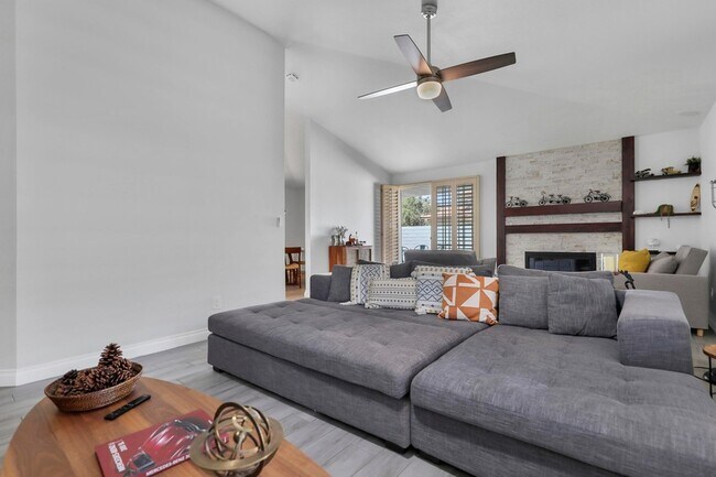 Building Photo - 77576 Cll Las Brisas N