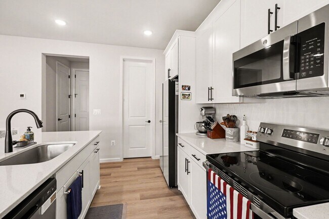 Building Photo - Beautiful Home in Pendleton!