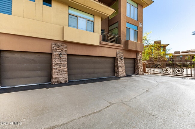 Building Photo - 14450 N Thompson Peak Pkwy
