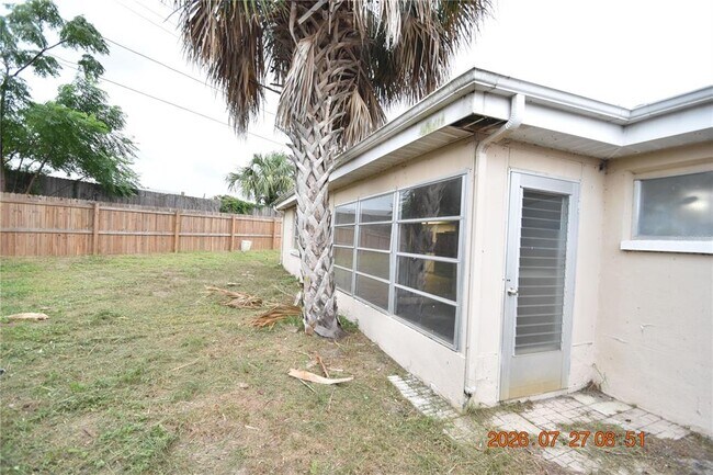 Building Photo - 3221 Topp Dr