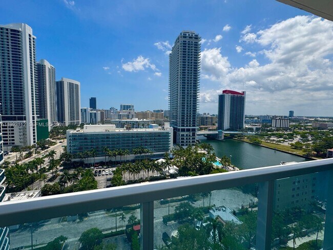 Building Photo - 3800 S Ocean Dr