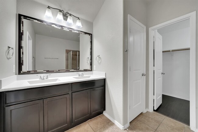 Building Photo - 1209 Evers Dr