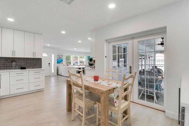 Building Photo - 509 Oak Terrace