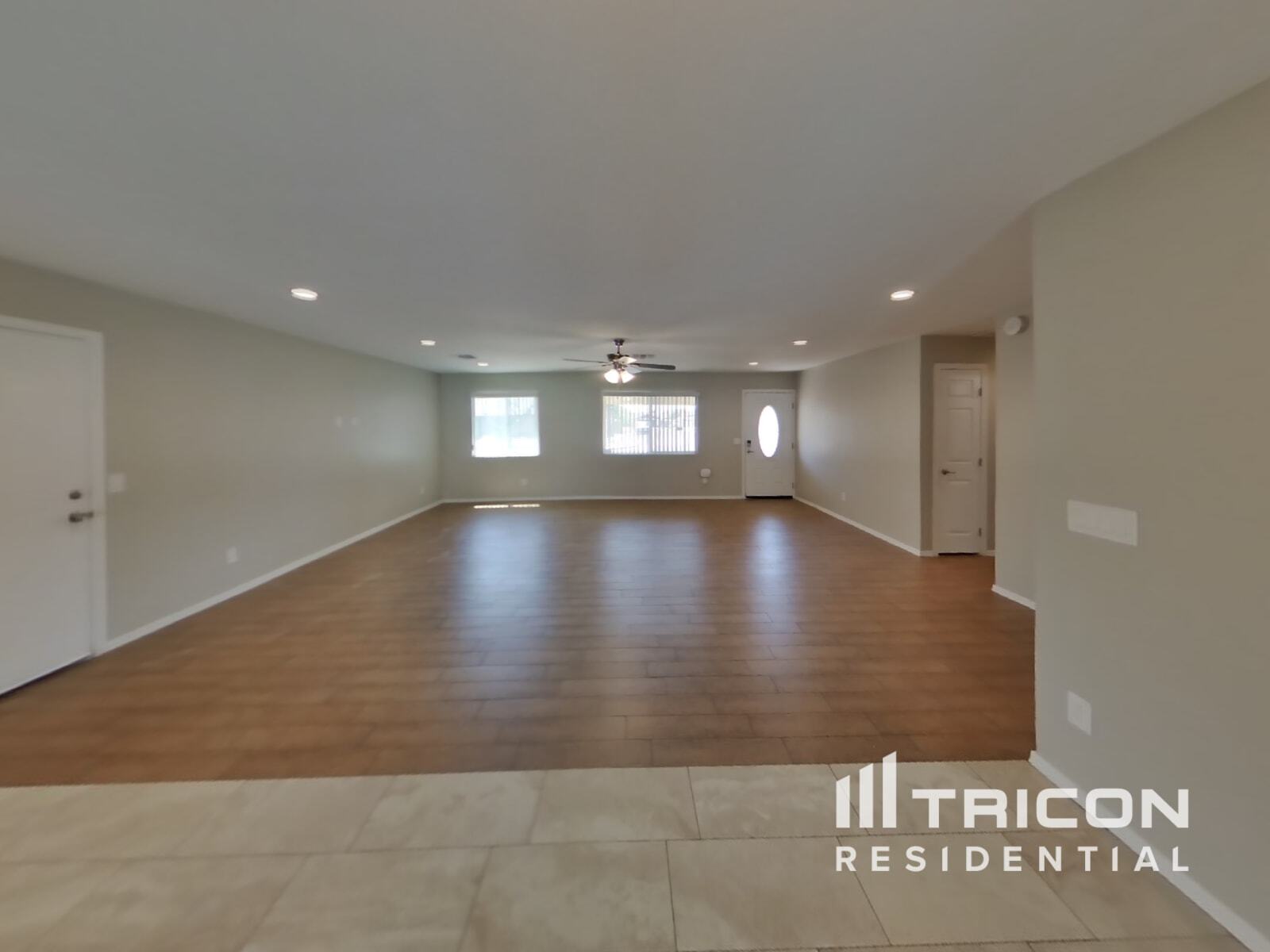Building Photo - 9837 N 48th Ave