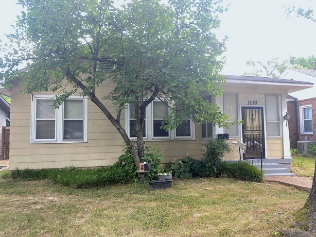 Building Photo - 2118 Washington Ave