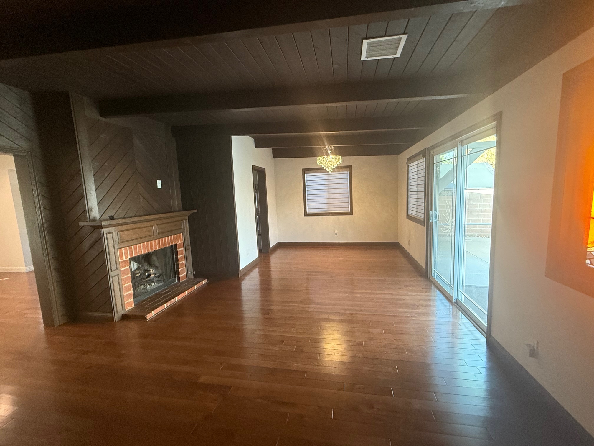 Family/Dining room - 1302 N Keystone St