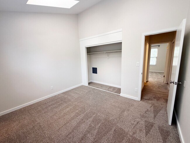 Building Photo - 3070 W 107th Pl