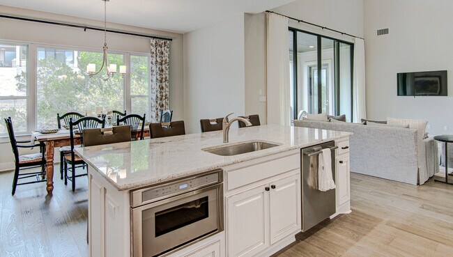 Building Photo - 107 Cascading Water Pl