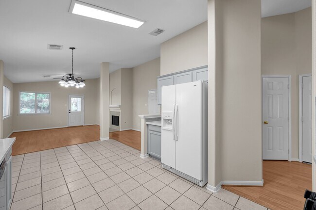 Building Photo - 32111 Willow Creek Park