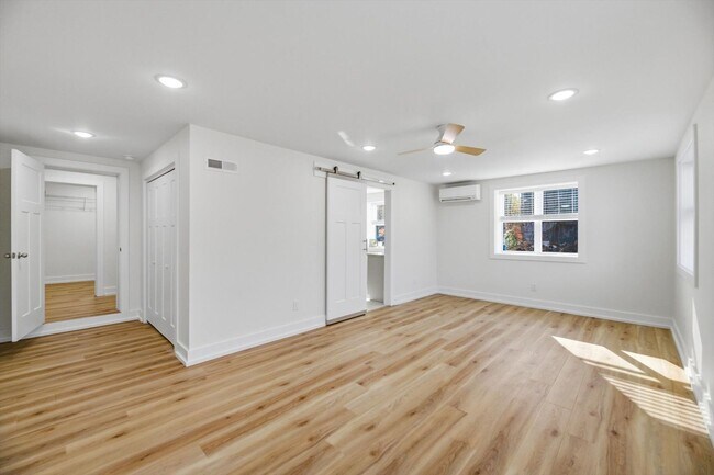 Building Photo - 2113 W Madison Ave