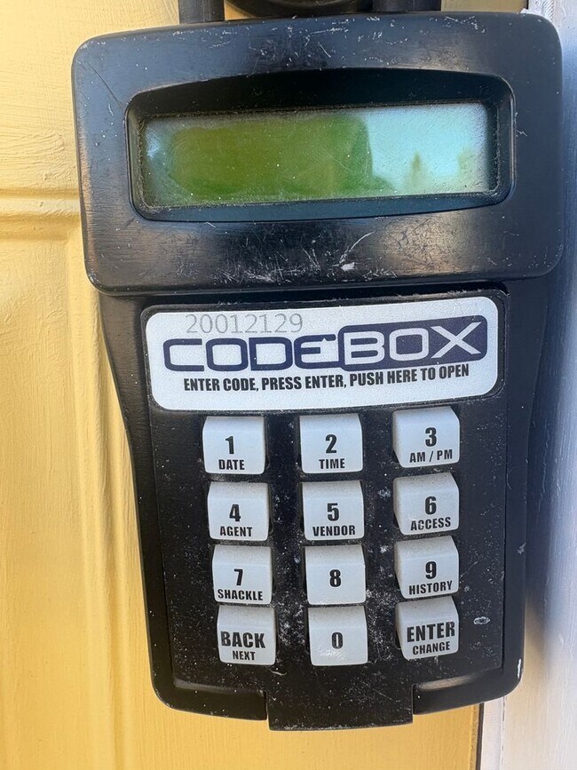 Building Photo - 4-6 Oliver Ct