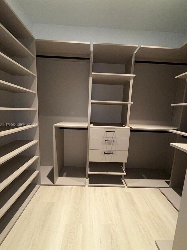 Building Photo - 5371 SW 32nd Terrace