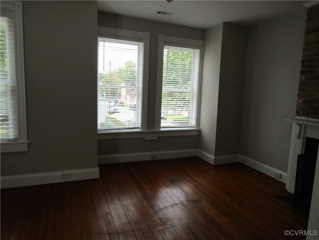 Building Photo - 1015 N 35th St