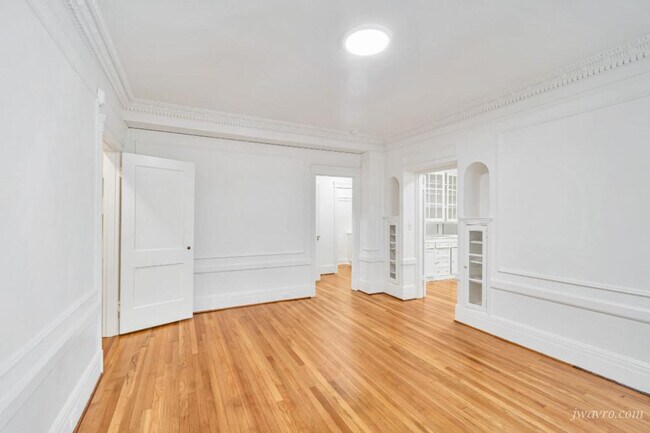 Building Photo - 560 O'Farrell St