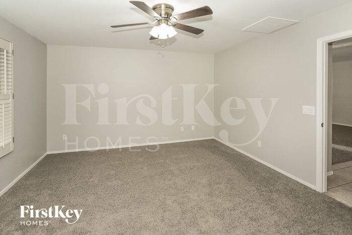 Building Photo - 2813 N 106th Ln