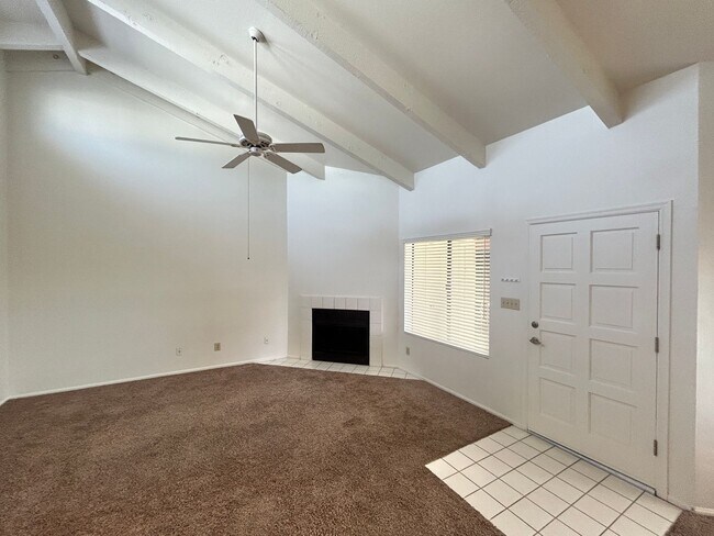 Building Photo - Spacious 2 Bedroom, 2 Bathroom Condo