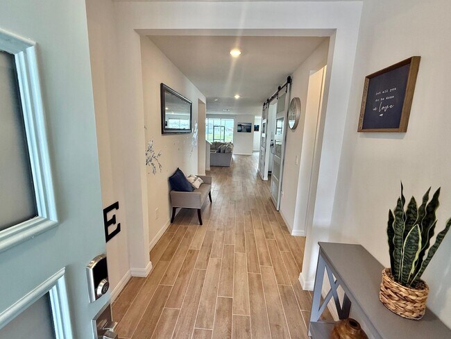 Building Photo - Bartow Rental Home!