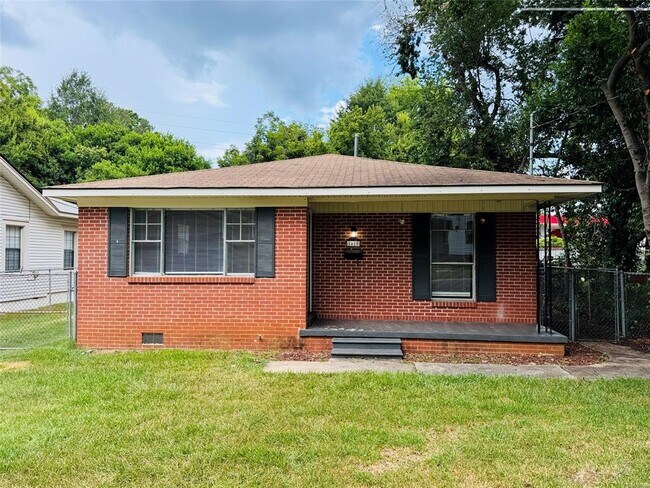 Building Photo - 1619 Yancey Ave