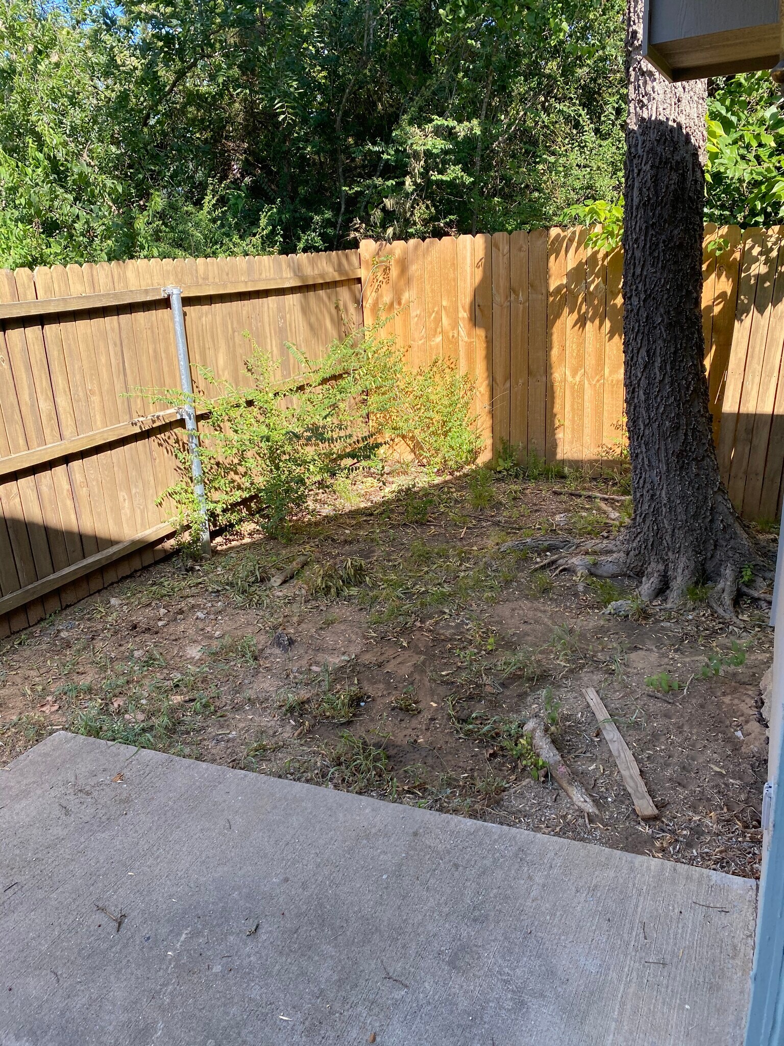 Building Photo - 1501 E Thomas St