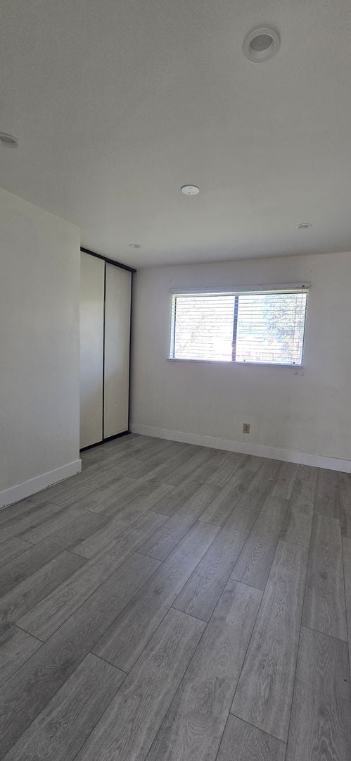Building Photo - Beautifully Maintained & Convenient Townhome