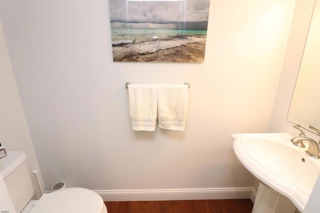 Building Photo - 9505 Monmouth Ave