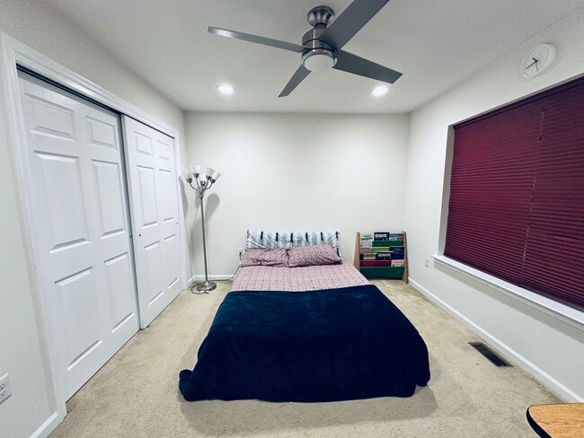 Building Photo - 72 Andrews Way