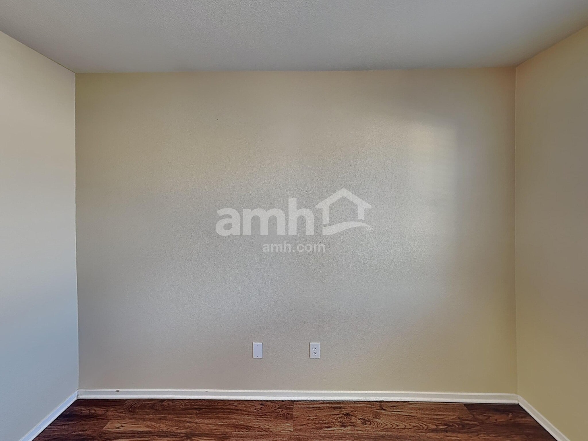 Building Photo - 6327 Hamilton Grove Ave