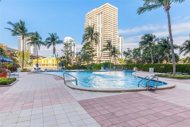 Building Photo - 19390 Collins Ave