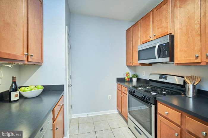 Kitchen w/ Stainless Steel appliances - 4862 Eisenhower Ave