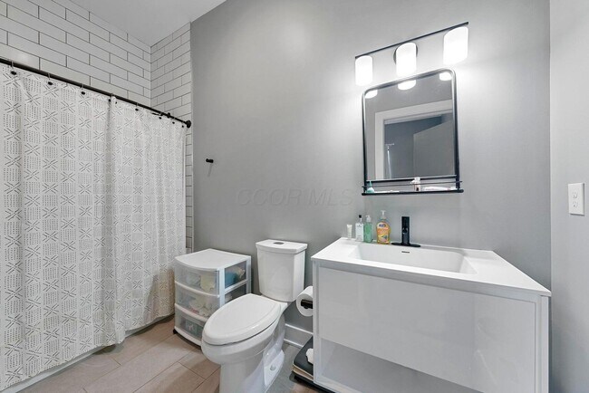 Building Photo - 236 Neruda Ave