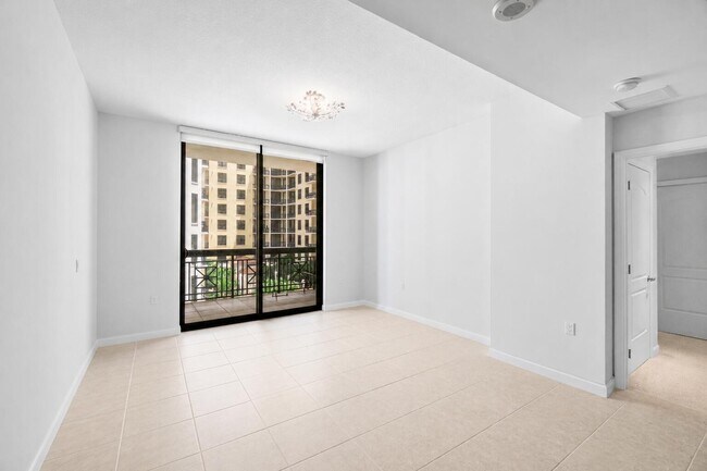 Building Photo - 801 S Olive Ave