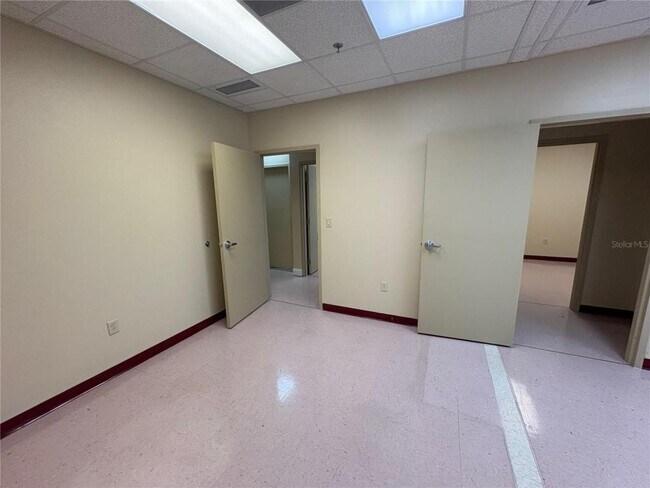 Building Photo - 13250 N 56th St