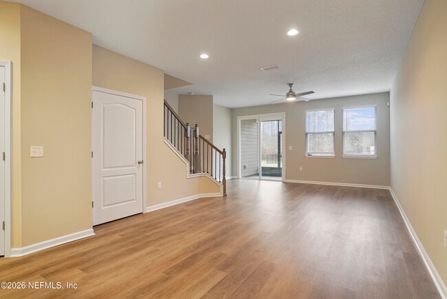 Building Photo - 142 Castro Ct