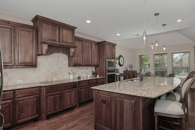 Building Photo - 18 Shallowford Pl