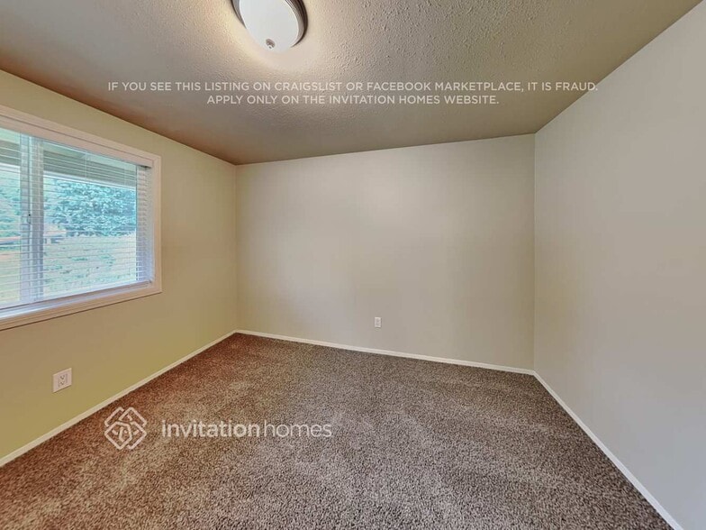 Building Photo - 5823 60th Dr NE