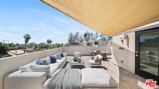 Building Photo - 2111 N Cahuenga Blvd
