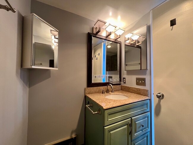 Building Photo - 1245 13th St NW