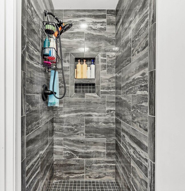 Building Photo - 1838 Patricia Dr