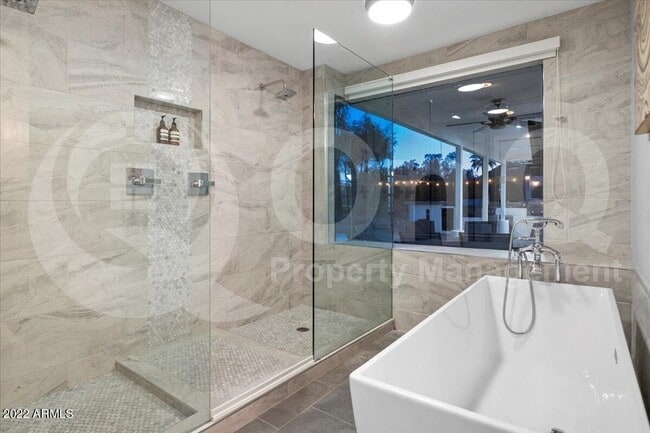 Building Photo - 6149 E Delcoa Ave