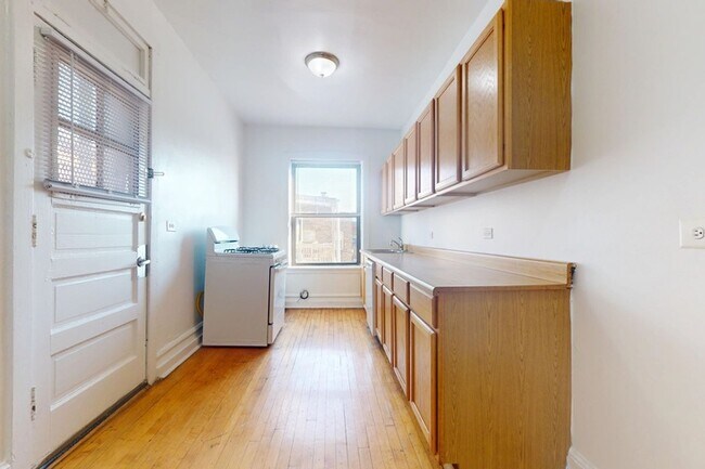 Floorplan - 5300-5308 S. Greenwood Avenue