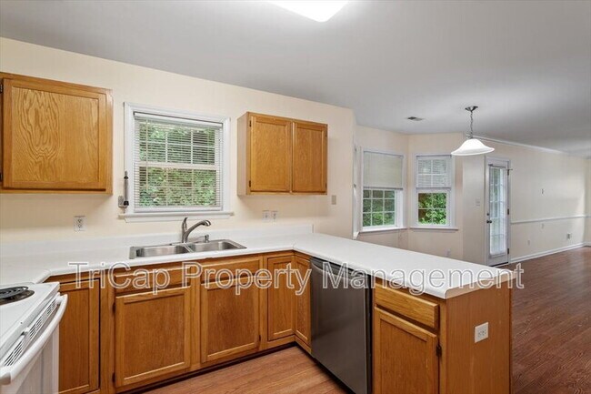 Building Photo - 120 Arbor Glen Ct