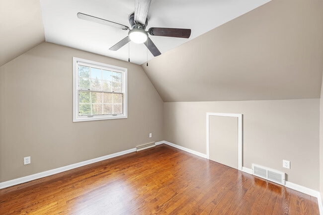 Building Photo - Ward Road SFH