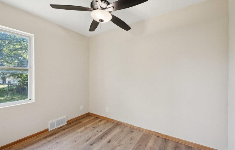 Building Photo - 3355 N 40th Ave