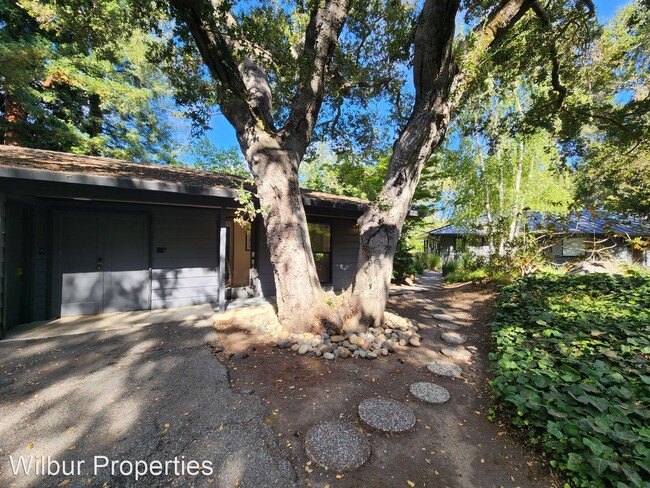 Building Photo - 1 br, 1 bath House - 73A Parkwood Dr.