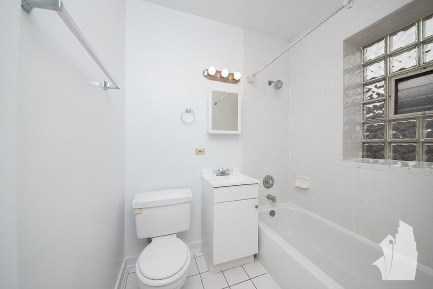 Building Photo - 1850 N Humboldt Blvd