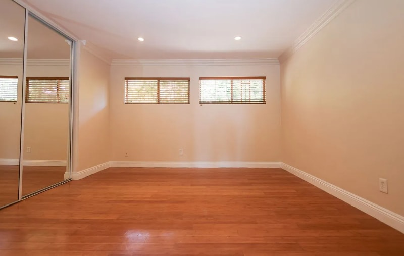 Building Photo - 100 Cliff Dr